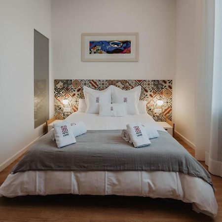 Petit Luxe Volta Bed & Breakfast ตาราสซา ภายนอก รูปภาพ