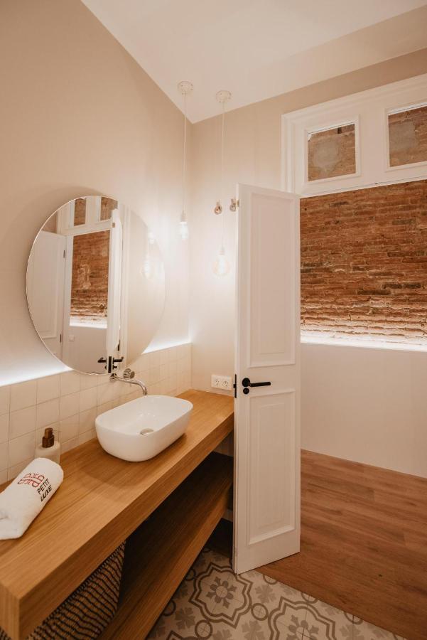 Petit Luxe Volta Bed & Breakfast ตาราสซา ภายนอก รูปภาพ