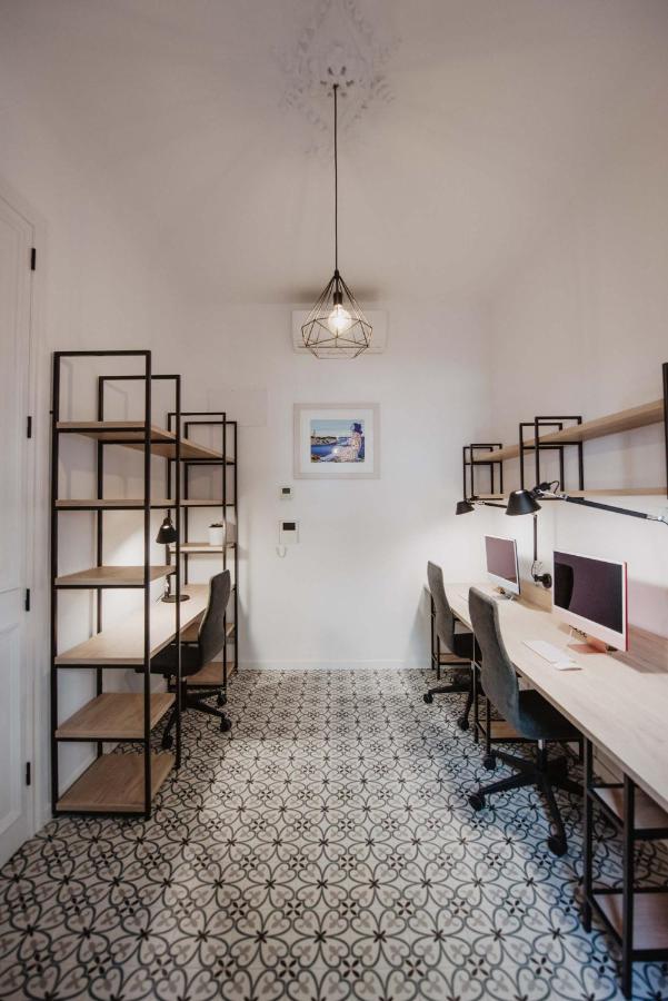 Petit Luxe Volta Bed & Breakfast ตาราสซา ภายนอก รูปภาพ