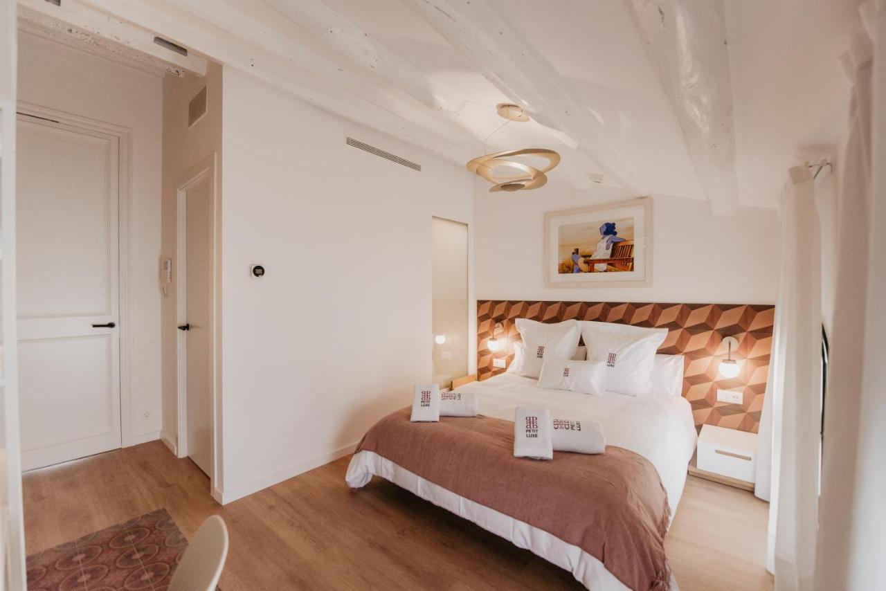 Petit Luxe Volta Bed & Breakfast ตาราสซา ภายนอก รูปภาพ