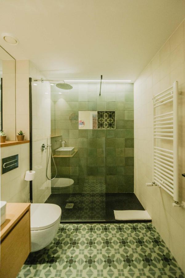 Petit Luxe Volta Bed & Breakfast ตาราสซา ภายนอก รูปภาพ