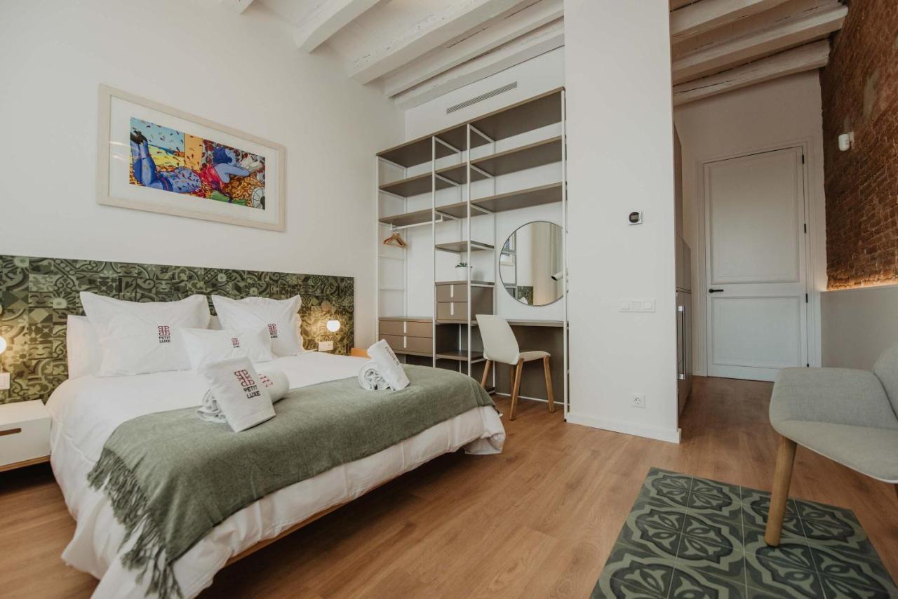 Petit Luxe Volta Bed & Breakfast ตาราสซา ภายนอก รูปภาพ